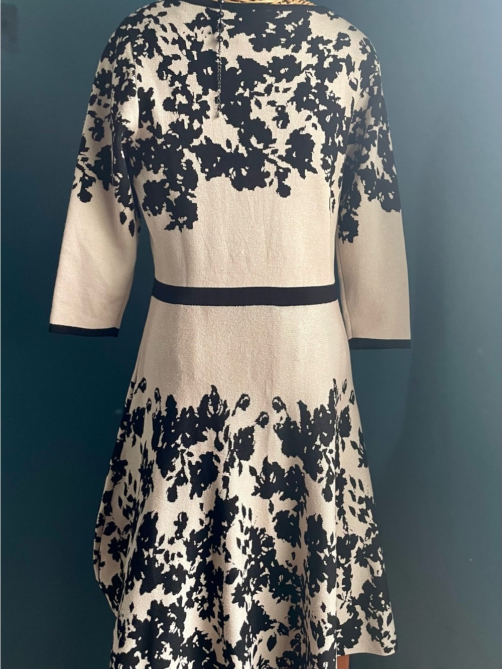 Taylor Tan & Black Floral Knit Dress Fit & Flare A-Line Crew Neck Style Large